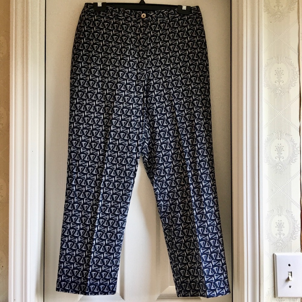 Classy Liz Sport sailboat pants!! ⛵️